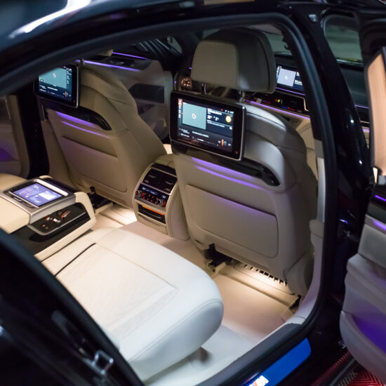 BMW745 (12)