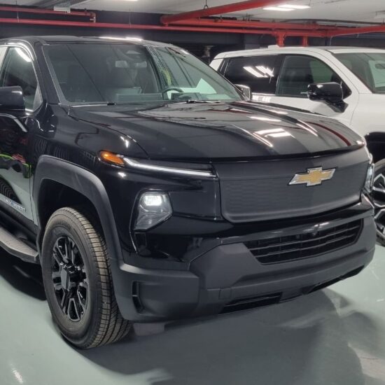Silverado EV – WT